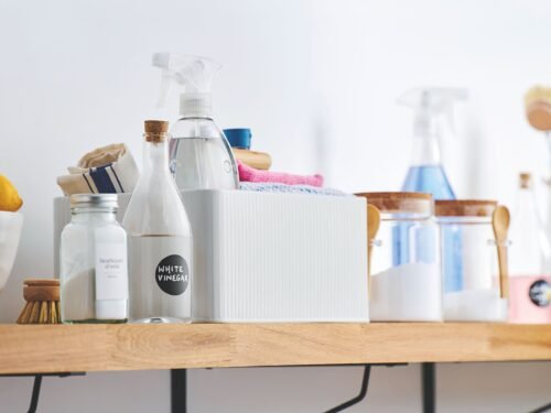 Eco-Friendly Cleaning Hacks Using Household Ingredients